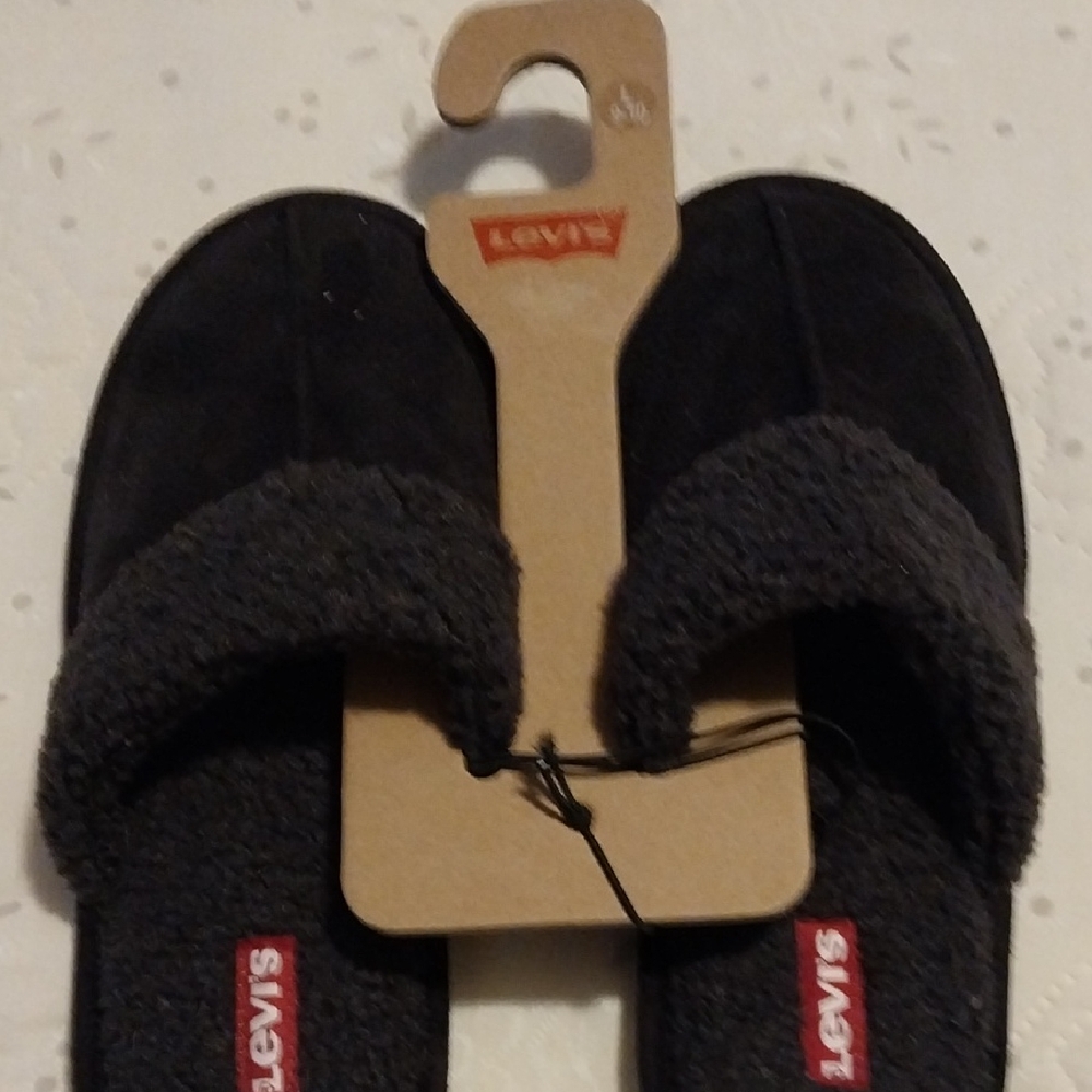 Levis Black Slippers. Size Lg 9/10